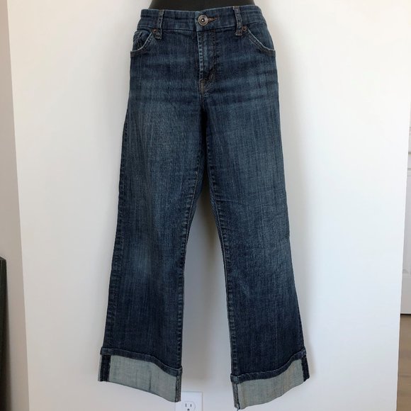 !iT Cropped Jeans Med Wash Mid Rise Sz 31 - Picture 1 of 8